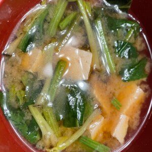 かぶの葉と豆腐の味噌汁